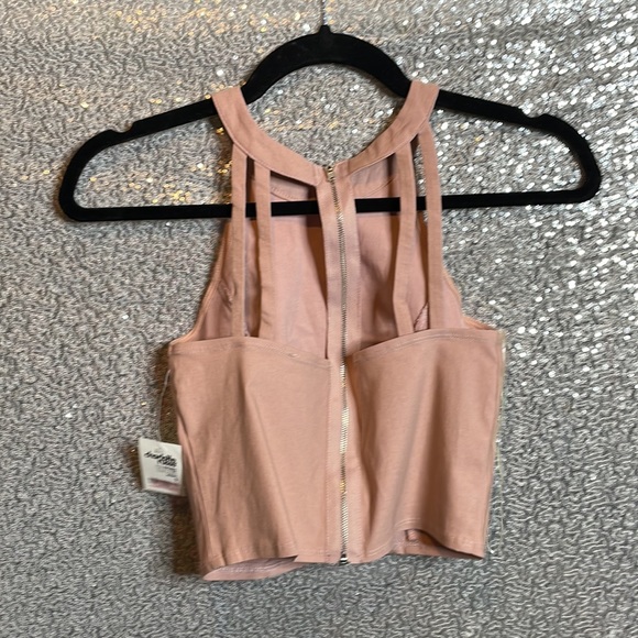Crop top tank top. NEW - Picture 2 of 6